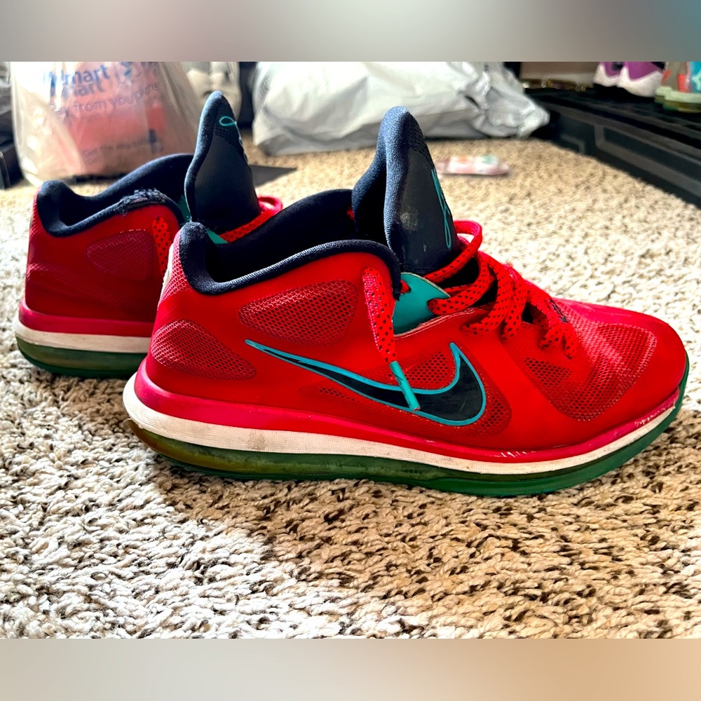 Nike LeBron 9 “Liverpool” Red Low Men’s Size 9.5 Used. Open To Offers